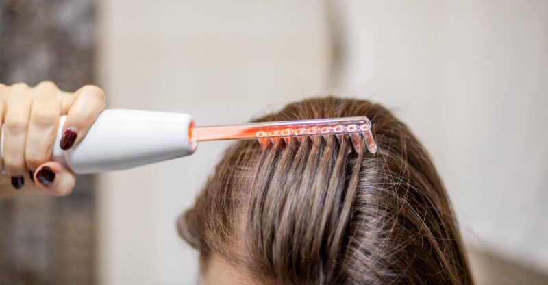 světelná terapie vlasy